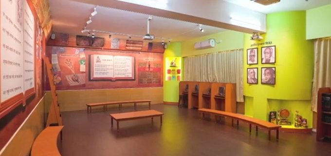 पार्ले टिळक विद्यालयातले मराठी भाषाविश्व दालन